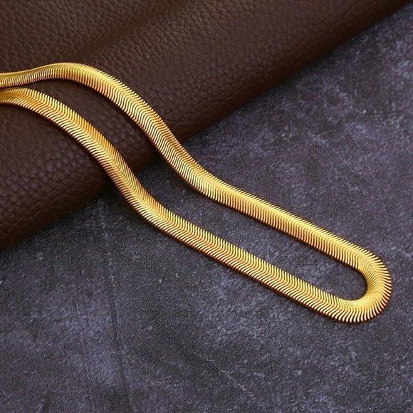 6mm Wide 18K Yellow Gold 20 Inch Herringbone Necklace and 8 inch Bracelet - Picture 3 of 6